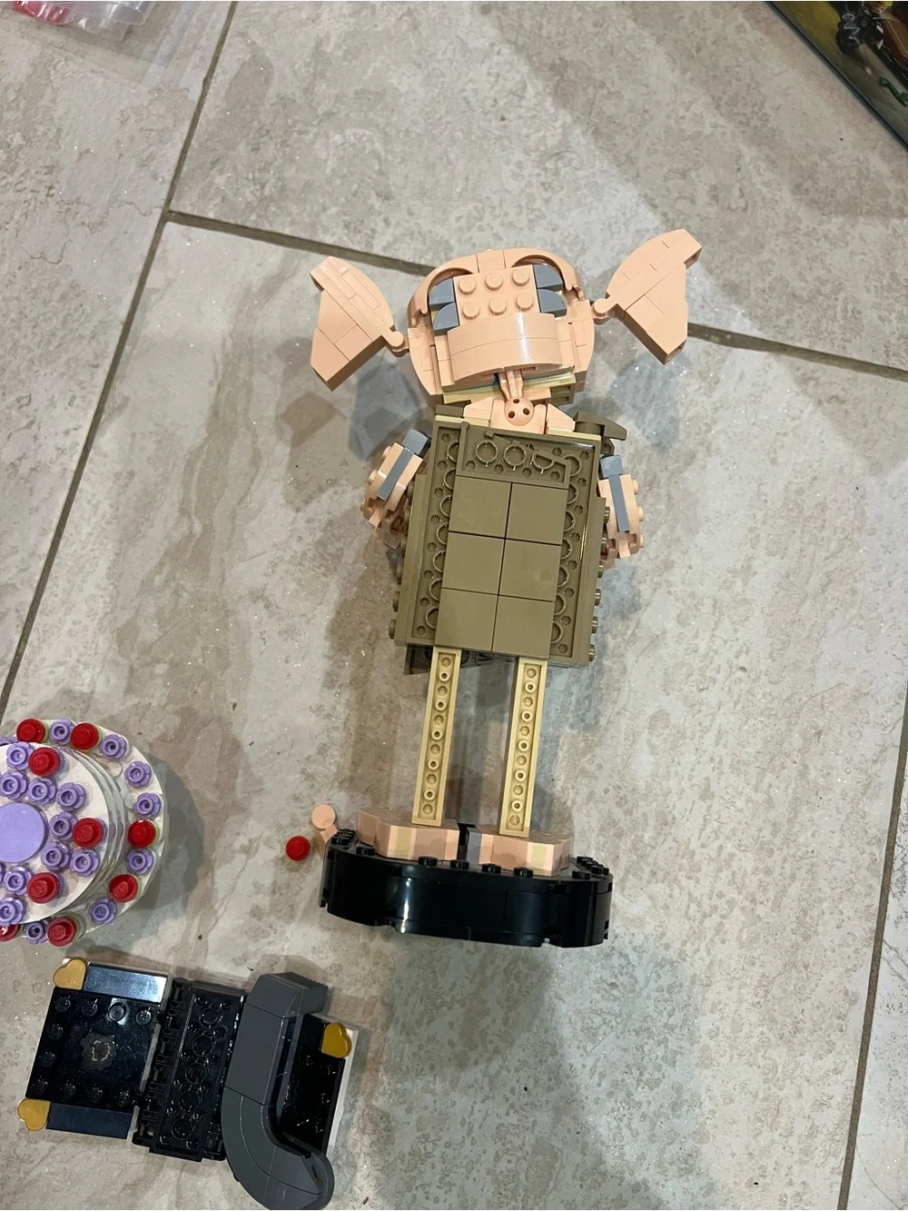 LEGO Dobby Figure LEGO Harry Potter 76421 set